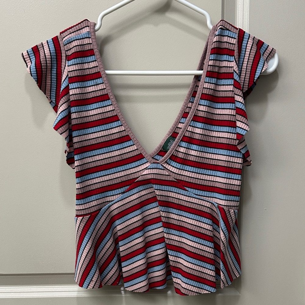 Wild Fable V-Neck Ruffle Sleeve Crop Top